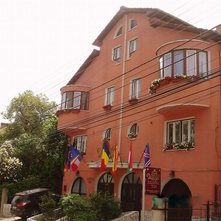 Villa-Hotel Escala Kolozsvár Kültér fotó