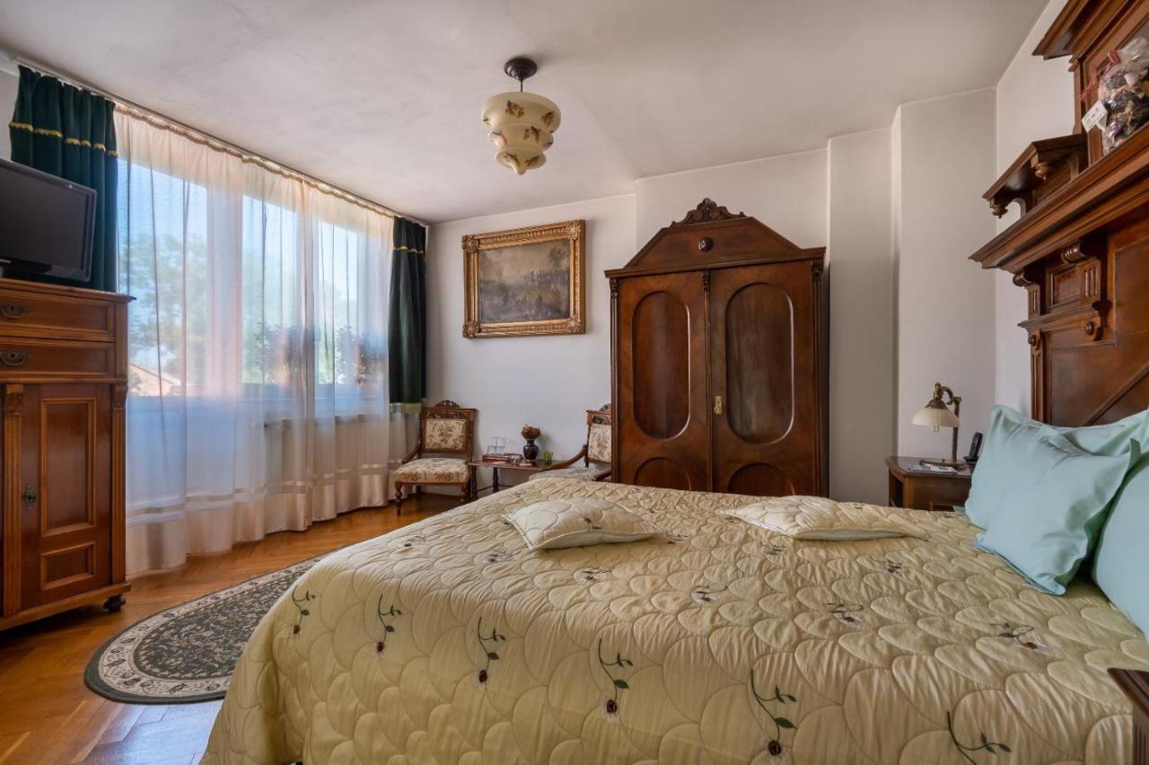 Villa-Hotel Escala Kolozsvár Kültér fotó