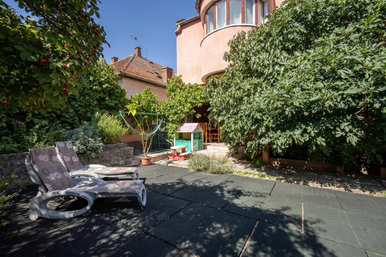 Villa-Hotel Escala Kolozsvár Kültér fotó