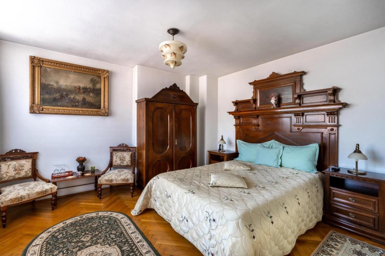 Villa-Hotel Escala Kolozsvár Kültér fotó