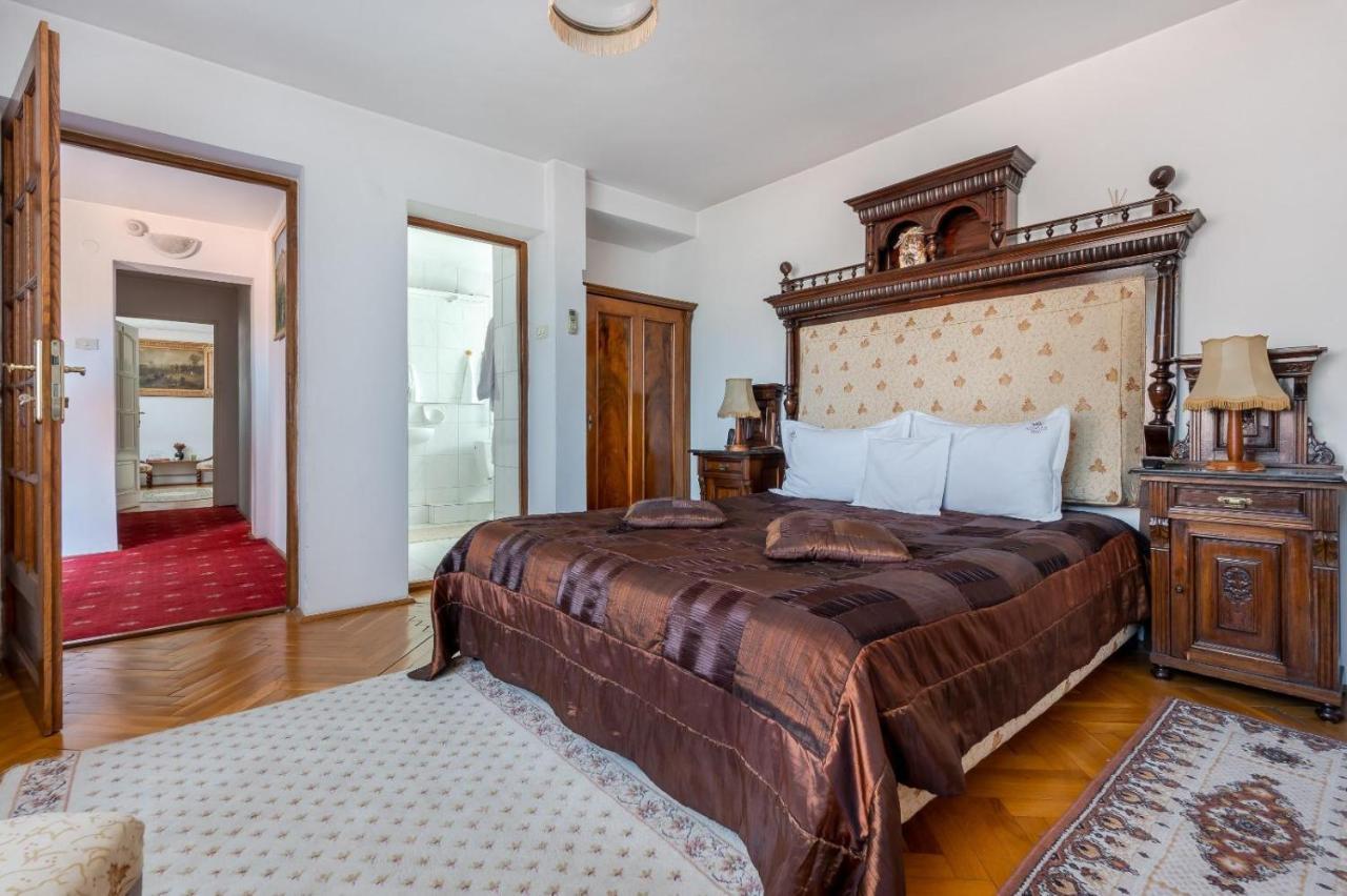 Villa-Hotel Escala Kolozsvár Kültér fotó