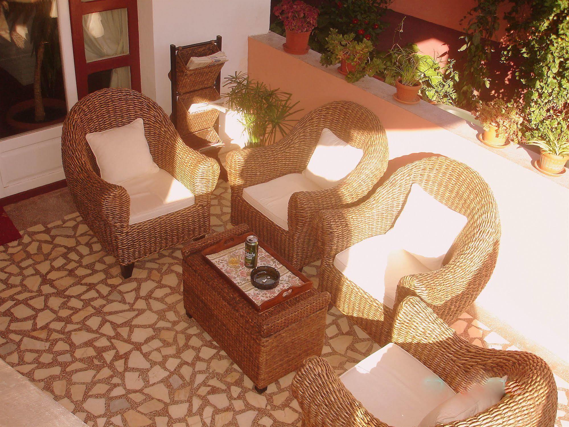 Villa-Hotel Escala Kolozsvár Kültér fotó