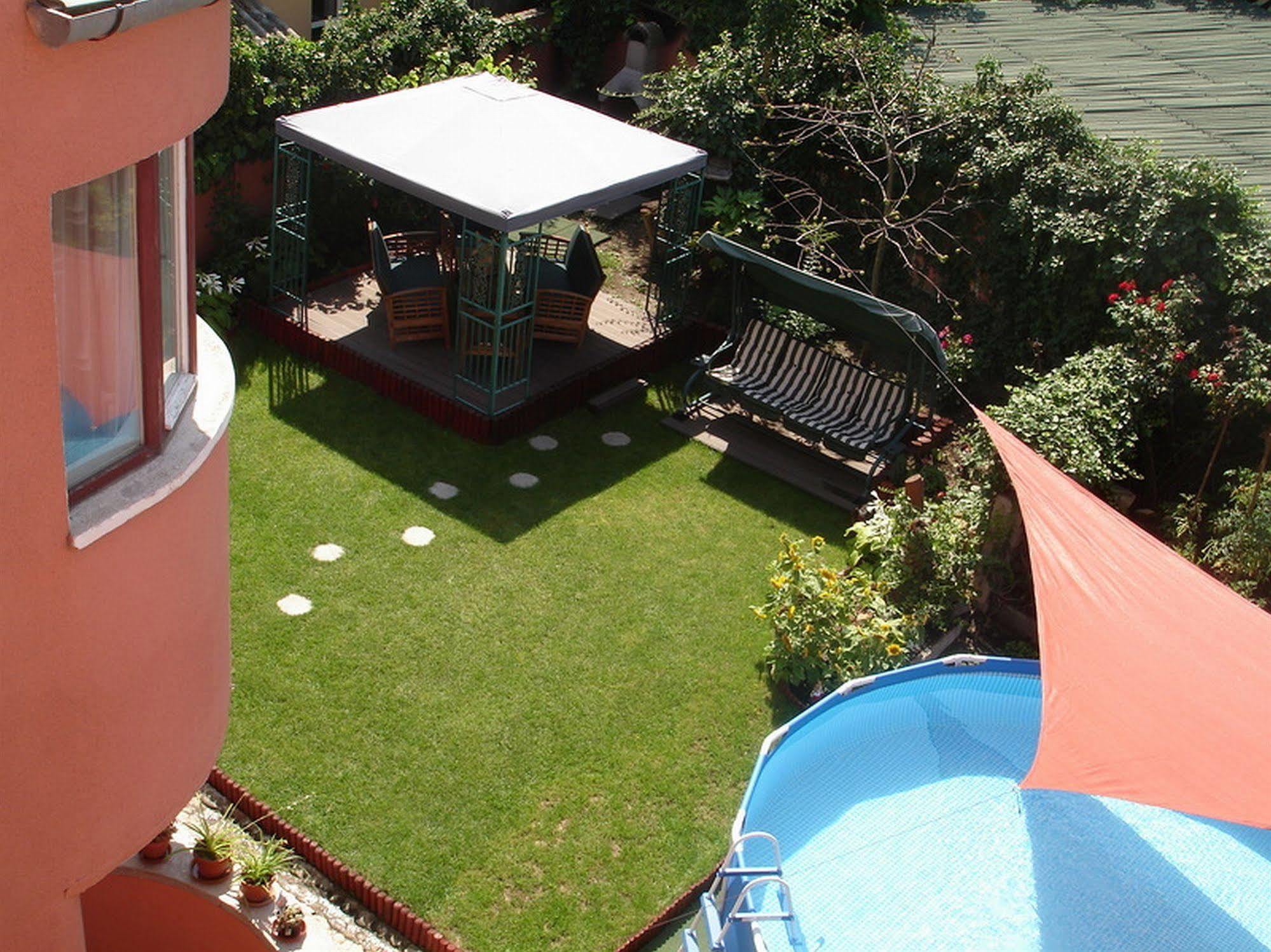 Villa-Hotel Escala Kolozsvár Kültér fotó